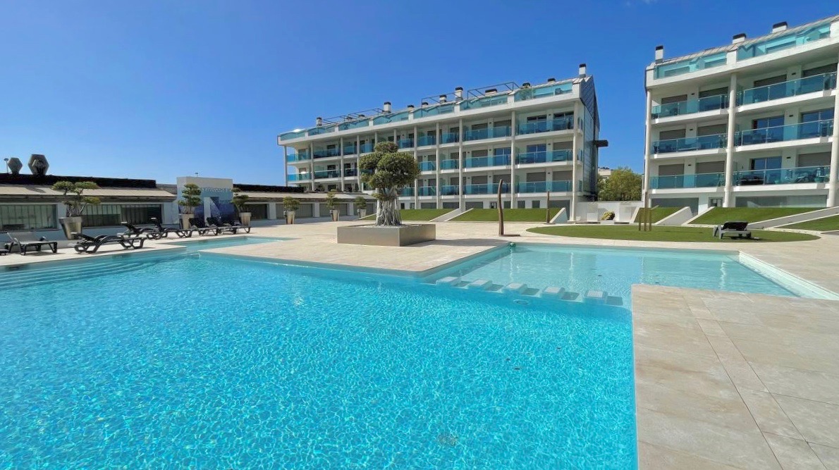 Apartamento a la venta con vista al mar en Playa del Arenal - Javea