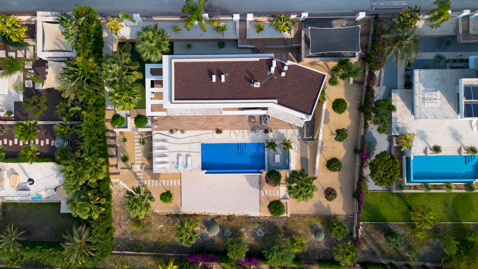 Villa Moderna a la venta con vista al mar en Javea