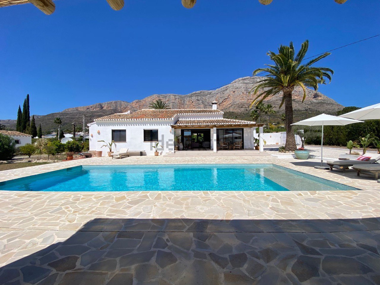 Villa Reformada a la Venta en Montgó- Javea