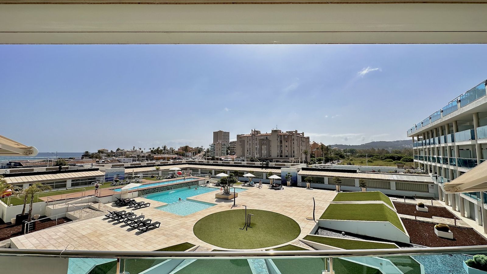 Apartamento a la Venta con Vista al mar en Primera Linea de la Playa del Arenal - Javea